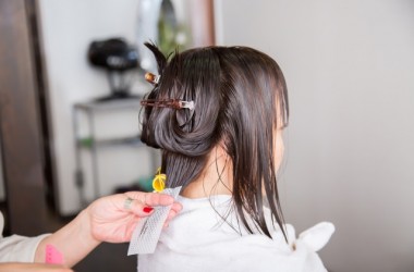 パーマを綺麗に持続させるヘアケア方法は？