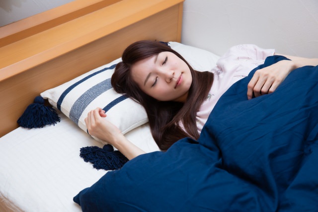 睡眠は時間よりタイミングが大切！髪にとってどの時間帯に寝るのが良い？