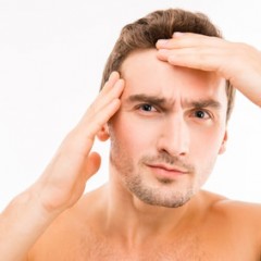 1日にどれくらいの髪の毛が抜けたら脱毛症？時期や脱毛症の種類によっても違う？