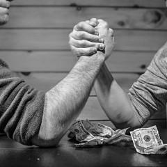 毛が濃いと薄毛になりやすい？体毛と毛髪の関係とは