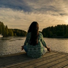 ストレスに強くなるマインドフルネスとは？効果や簡単に出来る方法とは