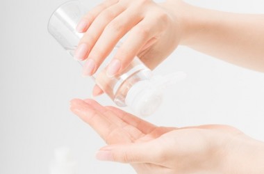 頭皮の乾燥に化粧水を使っていいの？おすすめの乾燥予防の方法は？