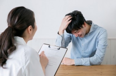 つむじハゲは治る？つむじが薄くなってしまう原因や対策とは