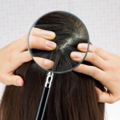 結んだヘアゴムを外す時に髪が抜ける原因とは？