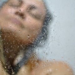 ボディクリームは髪にも使えるの？ヘアケアで使う時に気を付ける事とは