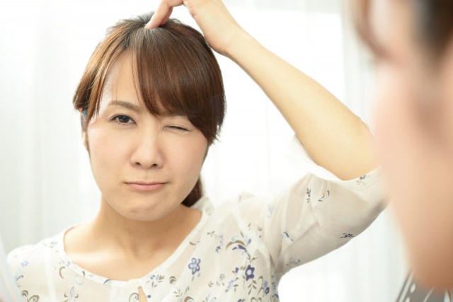 女性に多い薄毛の症状「びまん性脱毛症」とは？