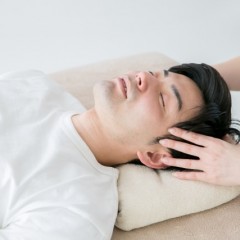 頭痛に効く頭皮のツボがある？偏頭痛を頭皮マッサージで解消しましょう！