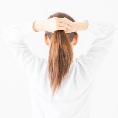 アレンジの時にでるアホ毛対処法とは？