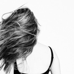 白髪染めを長持ちさせるのにオススメなヘアカラーシャンプーの効果や注意点とは
