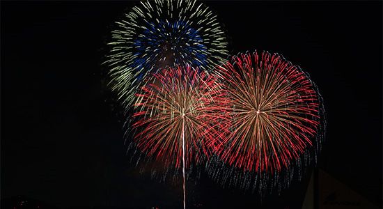 花火大会は夏の醍醐味ですよね！