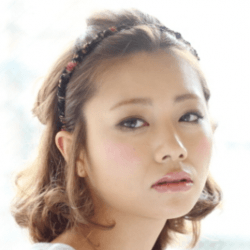 アクティブな時にぴったりのオールバックアレンジ ヘアアレンジ ショートヘア