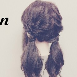 カジュアルツインテール ヘアアレンジ ミディアムヘア