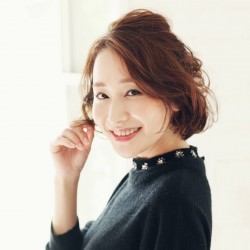 ピンで作る変化形ハーフアップ ヘアアレンジ ショートヘア