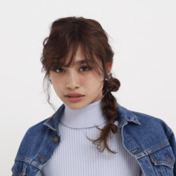 ヌケ感サイドアレンジ　ヘアアレンジ　ロングヘア