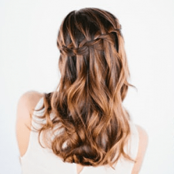 ウォーターフォールハーフアップ ヘアアレンジ ロングヘア