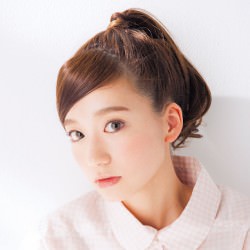 アイドル風ふわピタポニー ヘアアレンジ ミディアムヘア