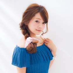 リボンでゆる三つ編みアレンジ ヘアアレンジ ロングヘア