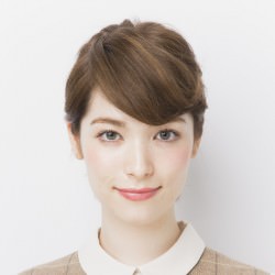 ちょっぴり強引シニヨン ヘアアレンジ ショートヘア