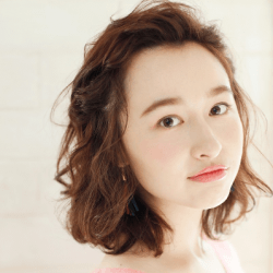 アカ抜け!おでこ出しヘアアレンジ ヘアアレンジ ミディアムヘア