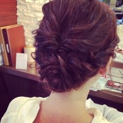 今話題のRumiさんが作る『ボブヘアで華やかアップアレンジ』　ヘアアレンジ　ミディアムヘア