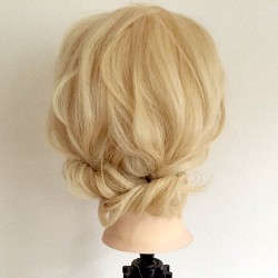編み込みいらず!簡単にできる華やかアップスタイル ヘアアレンジ ロングヘア