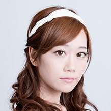 清楚なねじりハーフアップ　ヘアアレンジ　ロングヘア