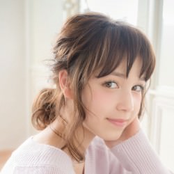 ボリュームトップ編み込み　ヘアアレンジ　ミディアムヘア
