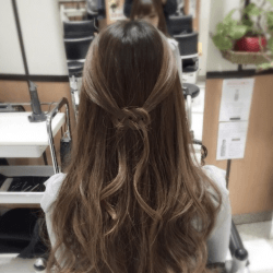 海外で流行!ノットヘアー(ハーフアップ) ヘアアレンジ ロングヘア