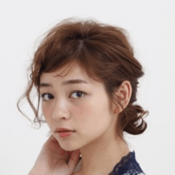 アシメおしゃれくるりんぱ ヘアアレンジ ミディアムヘア