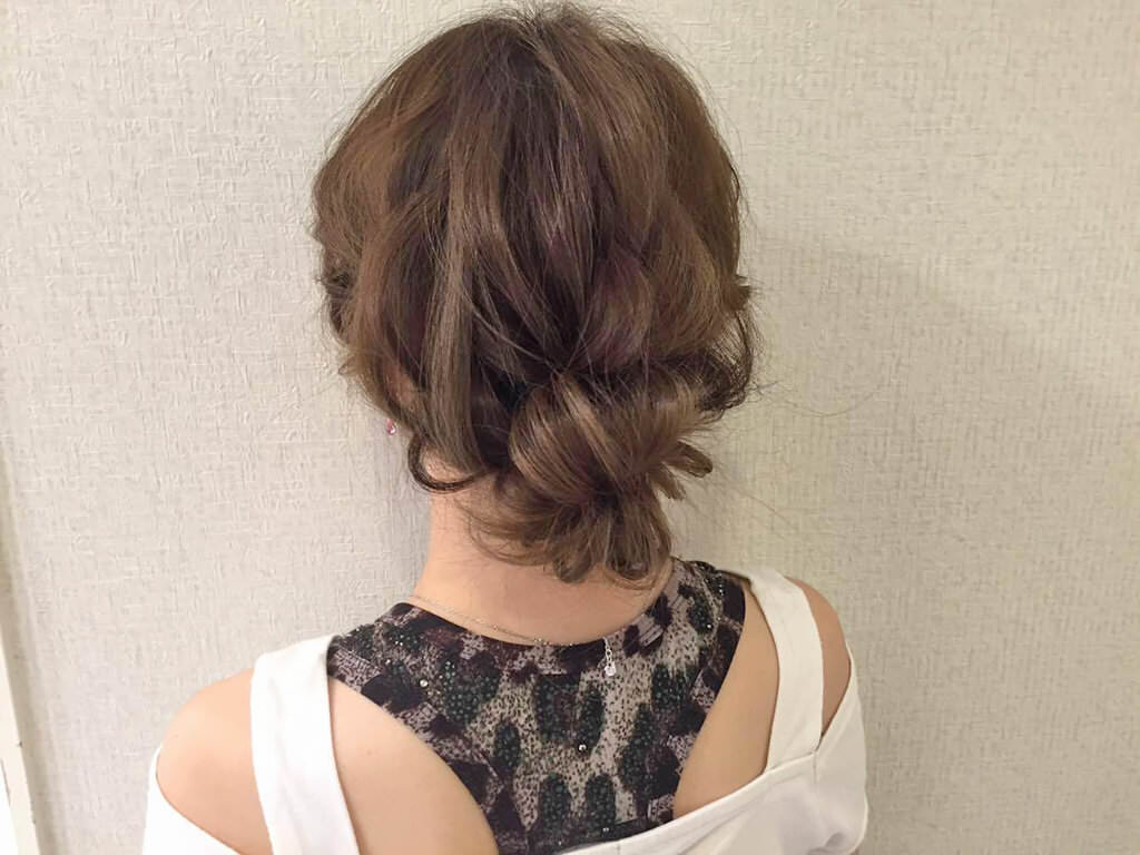 首元すっきり 大人可愛いアップスタイル ヘアレシピ 頭美人