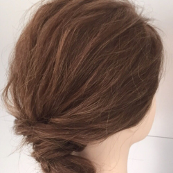 梅雨の時期でも安心!ふんわりひと手間アップヘア ヘアアレンジ ミディアムヘア