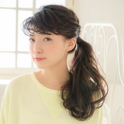 しっとりサイドまとめ　ヘアアレンジ　ロングヘア