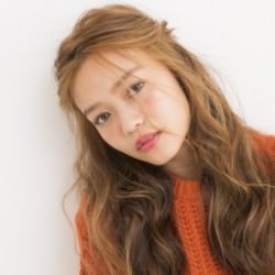 ヌーディなフェロモン漂うガーランド風ニュアンスダウン　ヘアアレンジ　ロングヘア