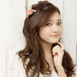 花冠風ハーフアップ　ヘアアレンジ　ロングヘア