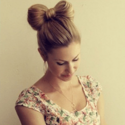 ポップでキュートなリボンヘアアレンジ ヘアアレンジ ロングヘア