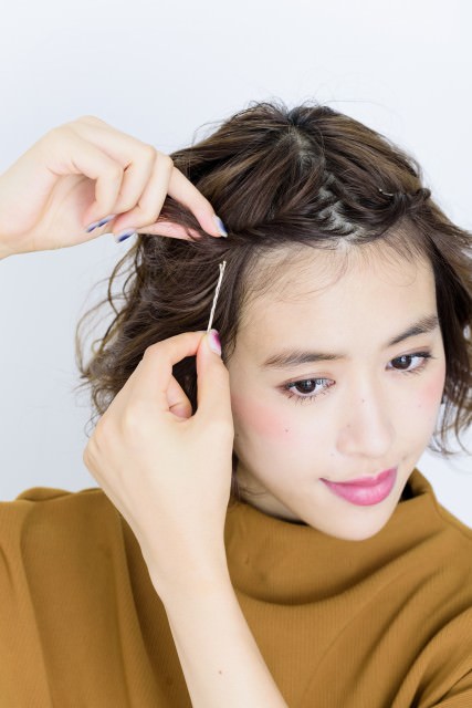 ねじるだけで可愛い ピン留めアレンジ ヘアレシピ 頭美人