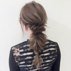 小技ローポニテ　ヘアアレンジ　ロングヘア