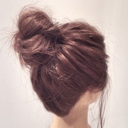 外国人風ヘアアレンジ☆ルーズお団子　ヘアアレンジ　ロングヘア