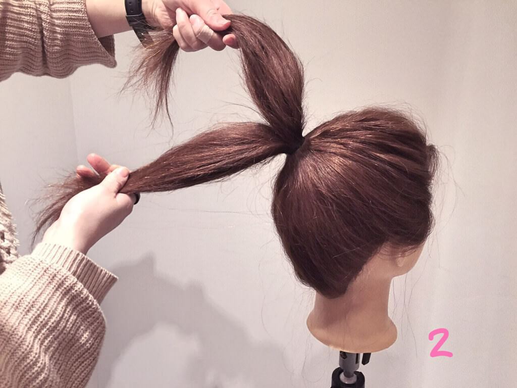 外国人風ヘアアレンジ ルーズお団子 ヘアレシピ 頭美人