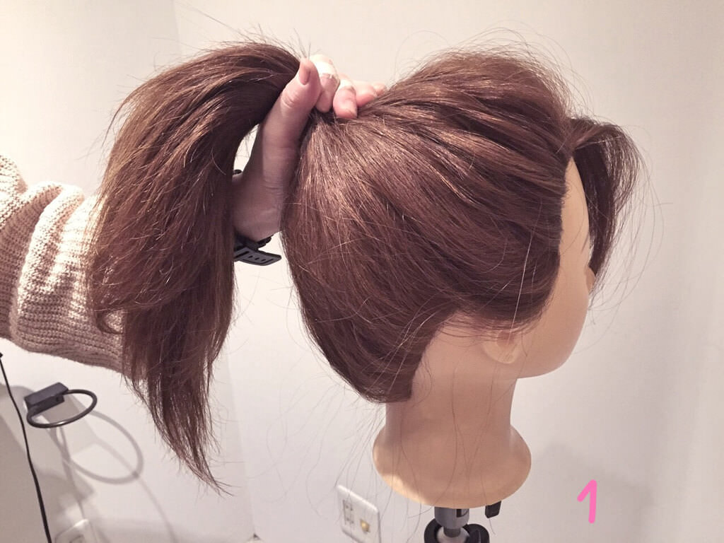 外国人風ヘアアレンジ ルーズお団子 ヘアレシピ 頭美人