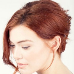 こなれ感が出るルーズな質感ねじりアップアレンジ ヘアアレンジ ロングヘア