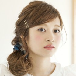 編み込み&おだんごで作るサイド寄せヘア ヘアアレンジ ロングヘア