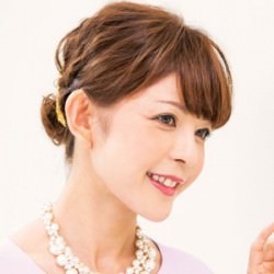 クラシカルな印象を演出☆女優風ローシニヨン　ヘアアレンジ　ミディアムヘア