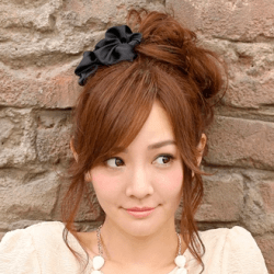 いつもと違う私でドキっとさせるガーリーなヘアアレンジ ヘアアレンジ ミディアムヘア