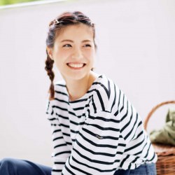 休日にぴったり!タイトな編み込みアレンジ ヘアアレンジ ミディアムヘア