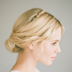 気分はまるでプリンセス♡ティアラ付きギブソンタック ヘアアレンジ ミディアムヘア