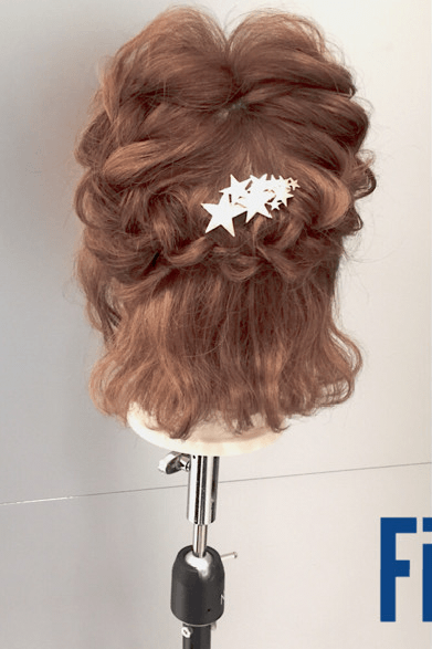 ショートヘアさん必見！バレッタを使った華やかアシンメトリーアレンジ☆5