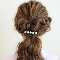 上品で華やかにまとめ髪　ヘアアレンジ　ロングヘア