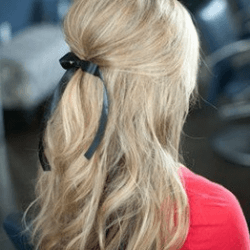 ガーリーなファッションにオススメ♡ふんわりハーフアップ　ヘアアレンジ　ロングヘア