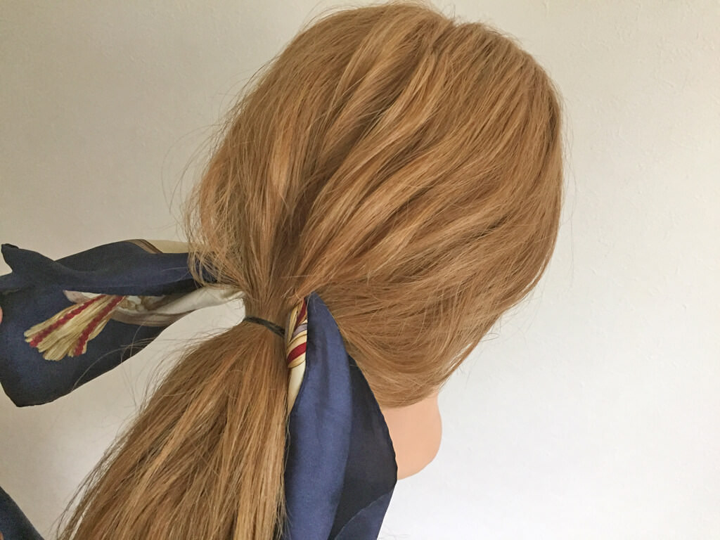 ポニーテールのちょい足しヘアアレンジ♪スカーフポニテの作り方